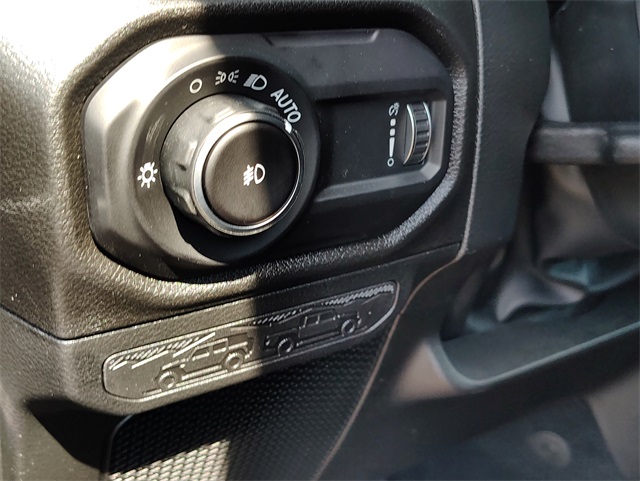 2025 Jeep Wrangler Willys photo 12