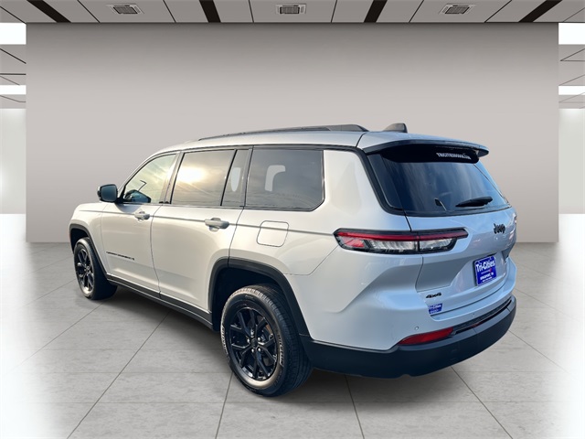 2024 Jeep Grand Cherokee Altitude photo 5