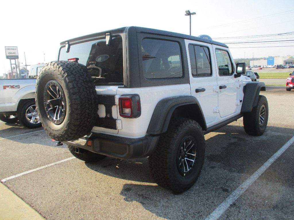 2025 Jeep Wrangler Willys photo 17