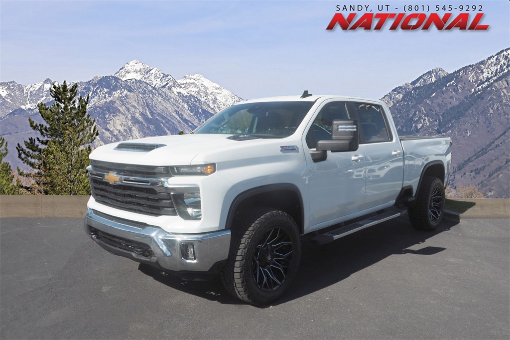 2024 Chevrolet Silverado 2500HD LT's photo