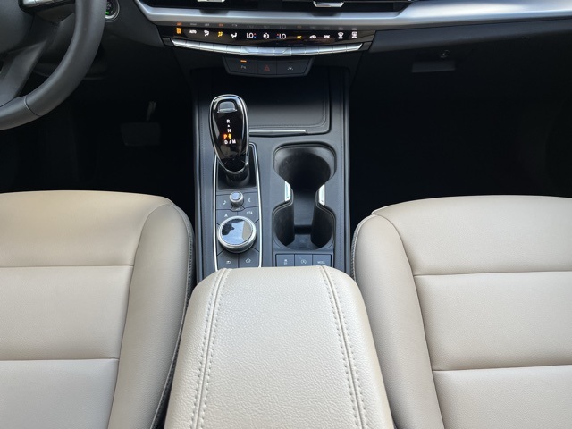 2024 Cadillac XT4 Luxury photo 18