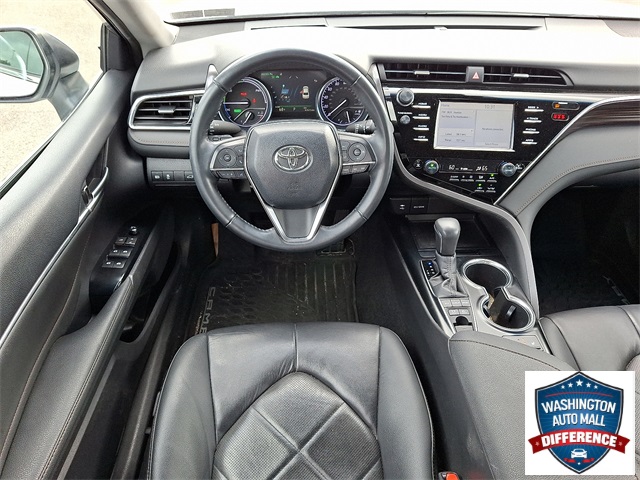 2018 Toyota Camry Hybrid XLE photo 11