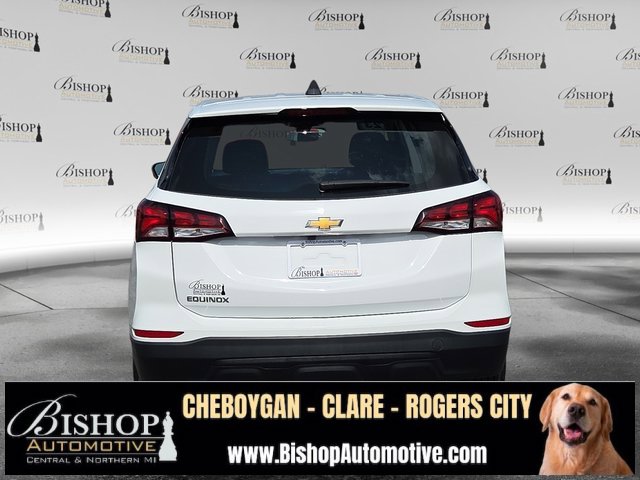 2023 Chevrolet Equinox LS photo 3