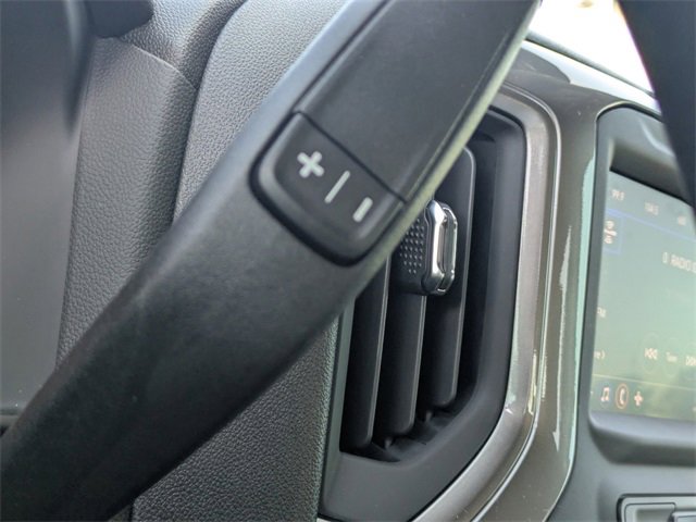 2025 Chevrolet Silverado 2500HD Custom photo 27
