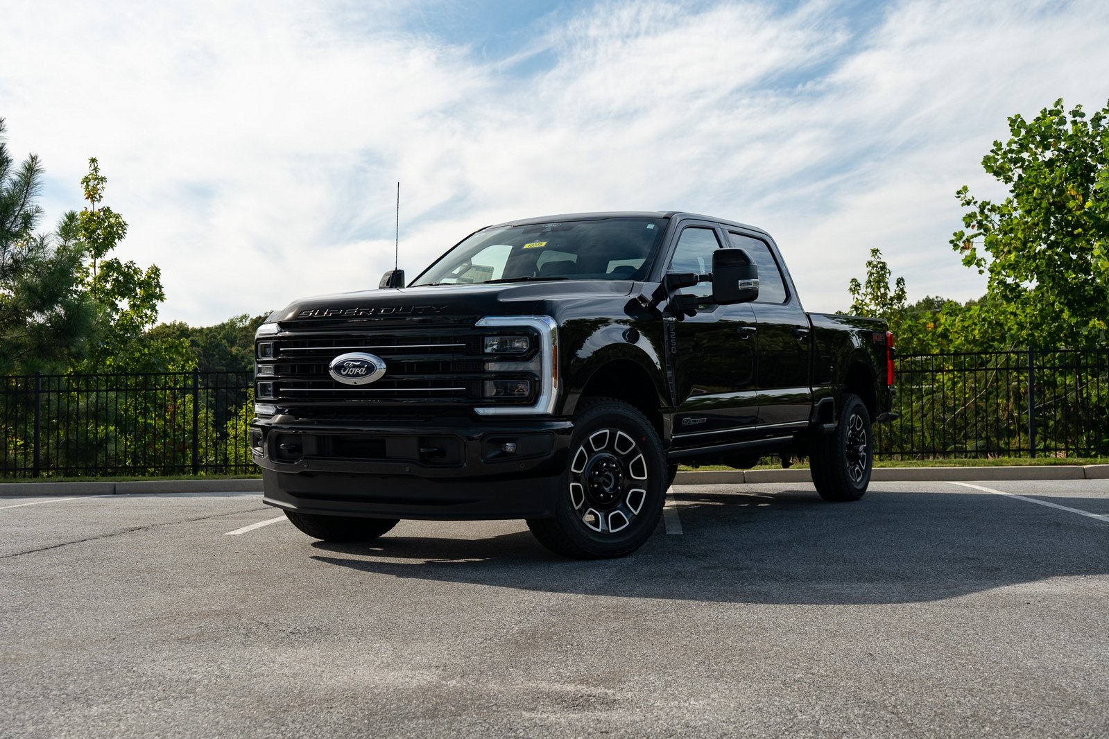 2026 Ford F-250 Super Duty Platinum's photo