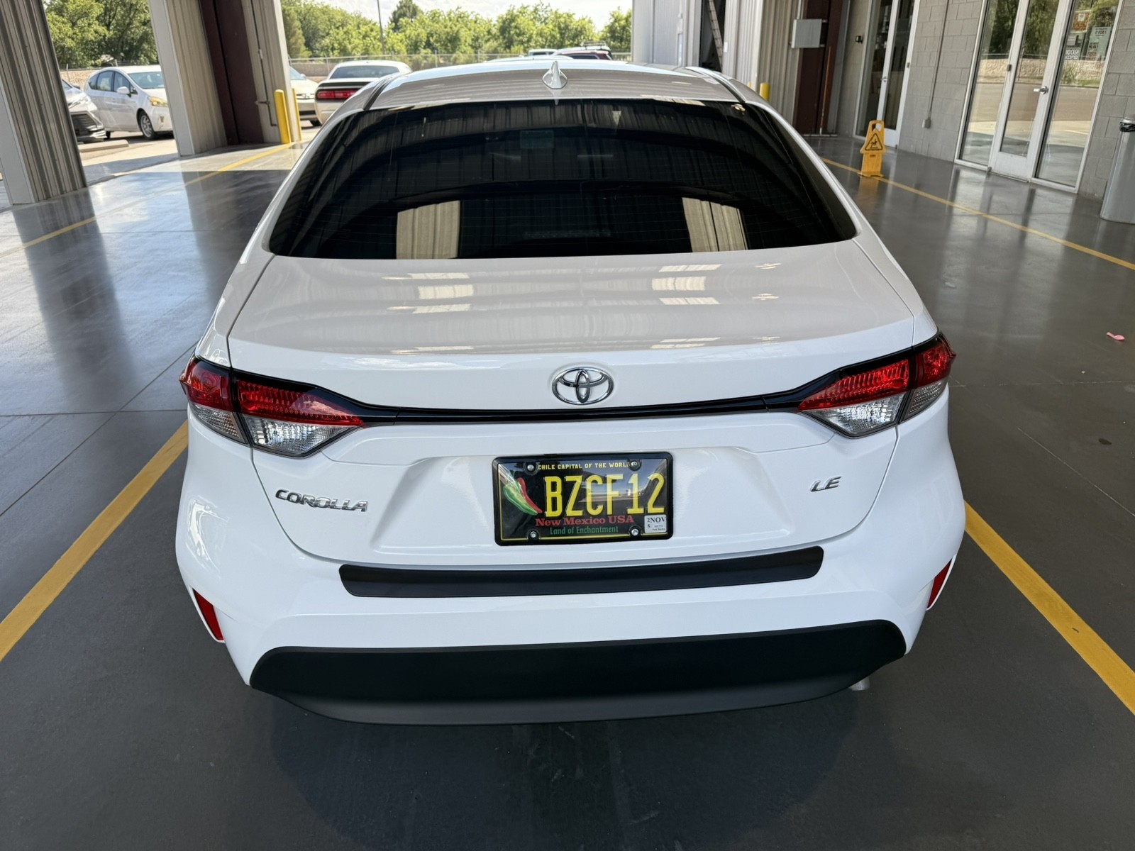 Used 2025 WHITE Toyota LE image 5