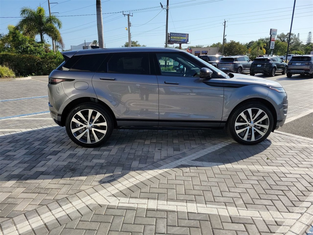 2026 Land Rover Range Rover Evoque Dynamic SE photo 6