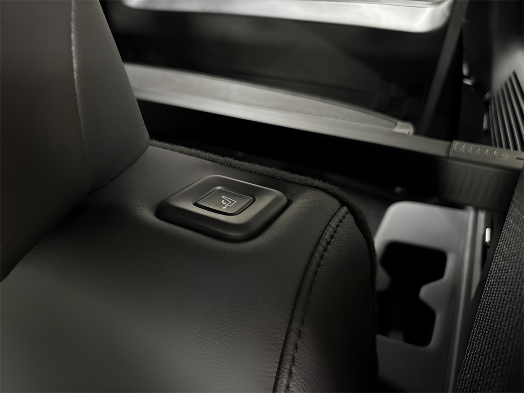 2025 Hyundai Santa Fe Limited photo 28