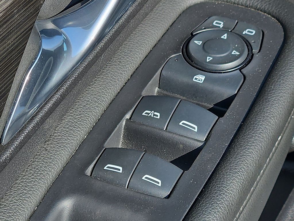 2024 Gmc Terrain SLE photo 17