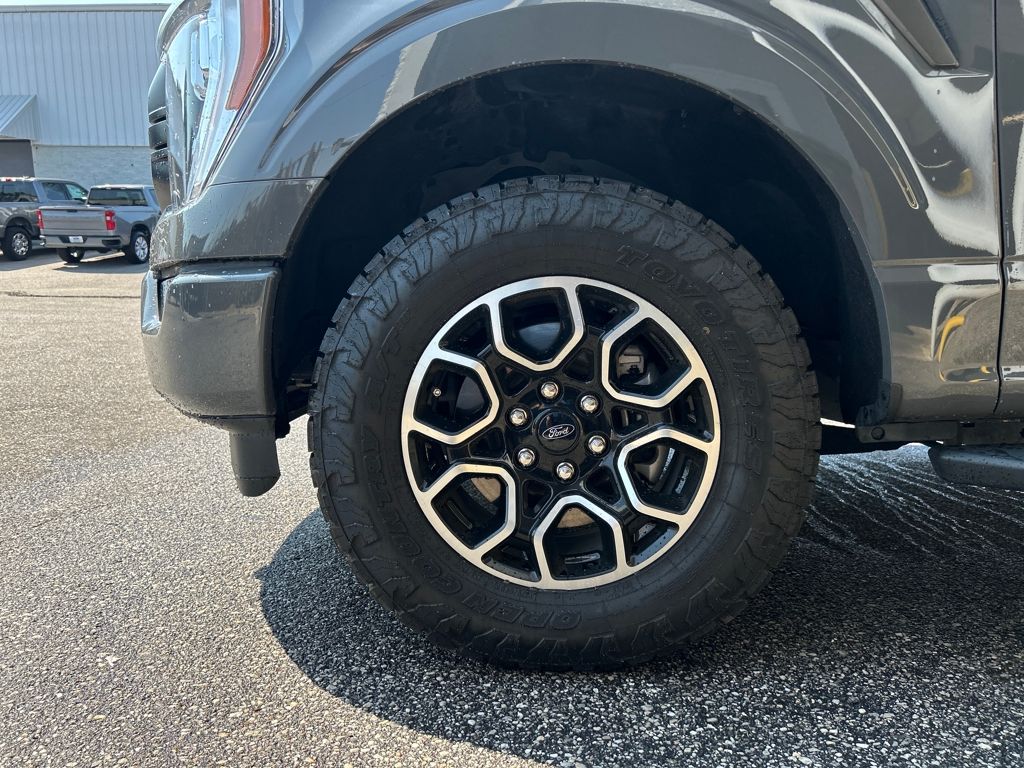 2021 Ford F-150 XLT photo 5