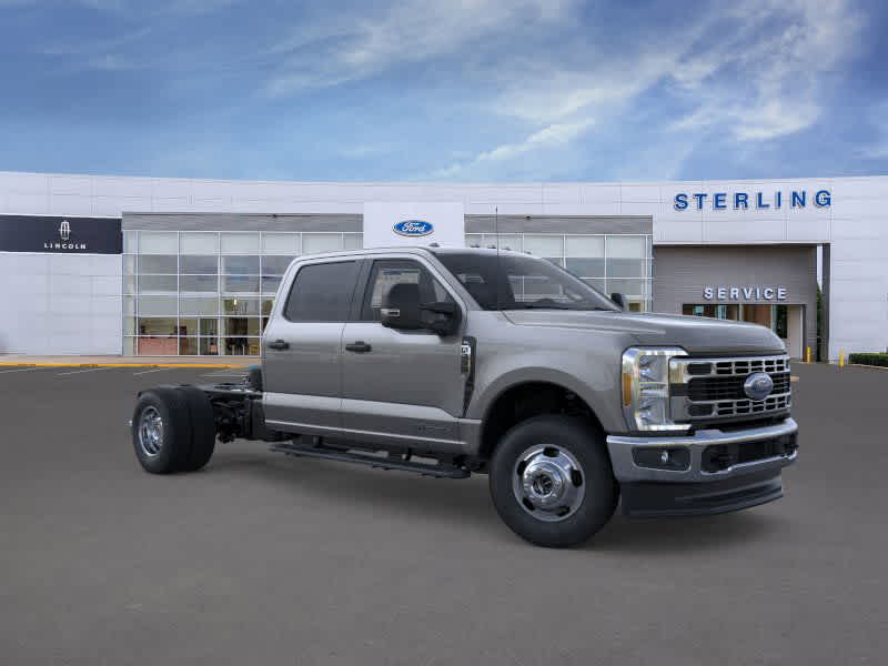 2026 Ford F-350 Super Duty Chassis Cab
