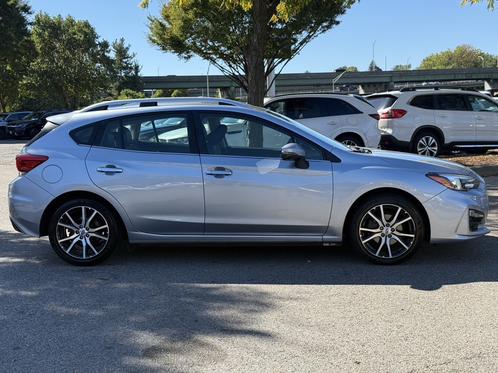 2017 Subaru Impreza 2.0i Limited photo 4