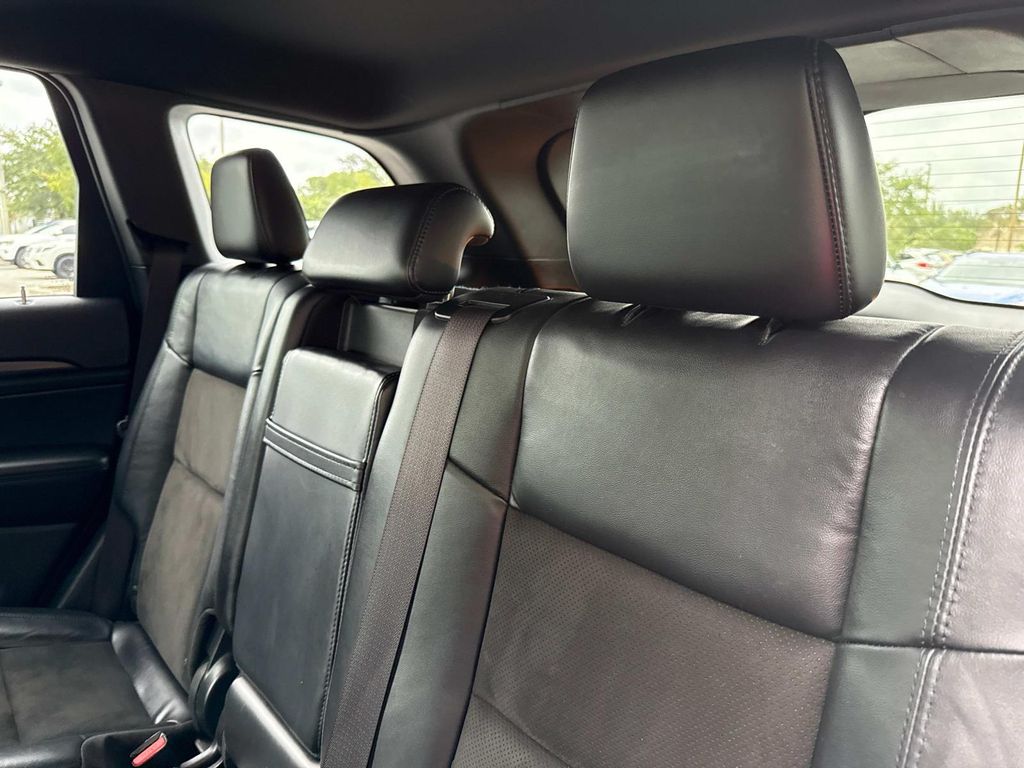 2019 Jeep Grand Cherokee Altitude photo 11