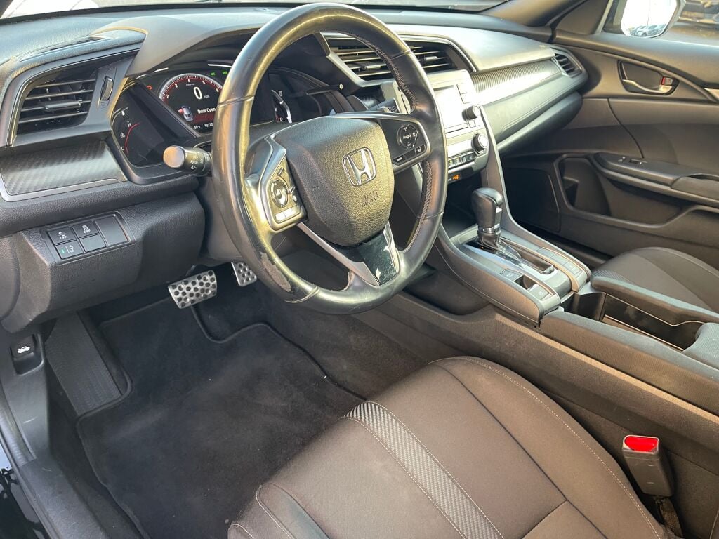 2019 Honda Civic Hatchback Sport photo 9