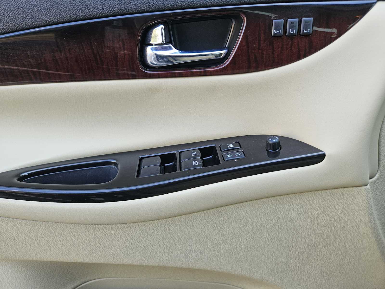 2017 Infiniti QX50 photo 18