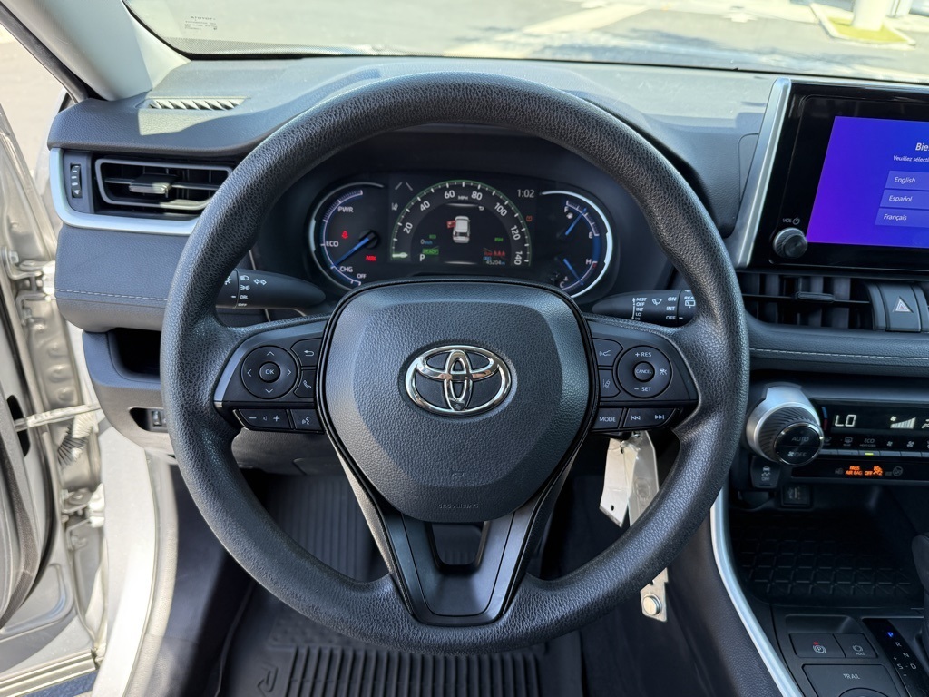 2023 Toyota RAV4 Hybrid LE photo 17