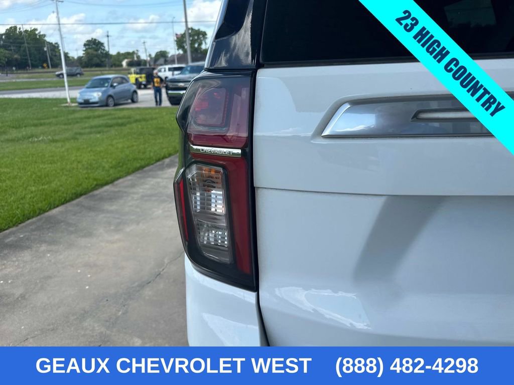 2023 Chevrolet Suburban High Country photo 13