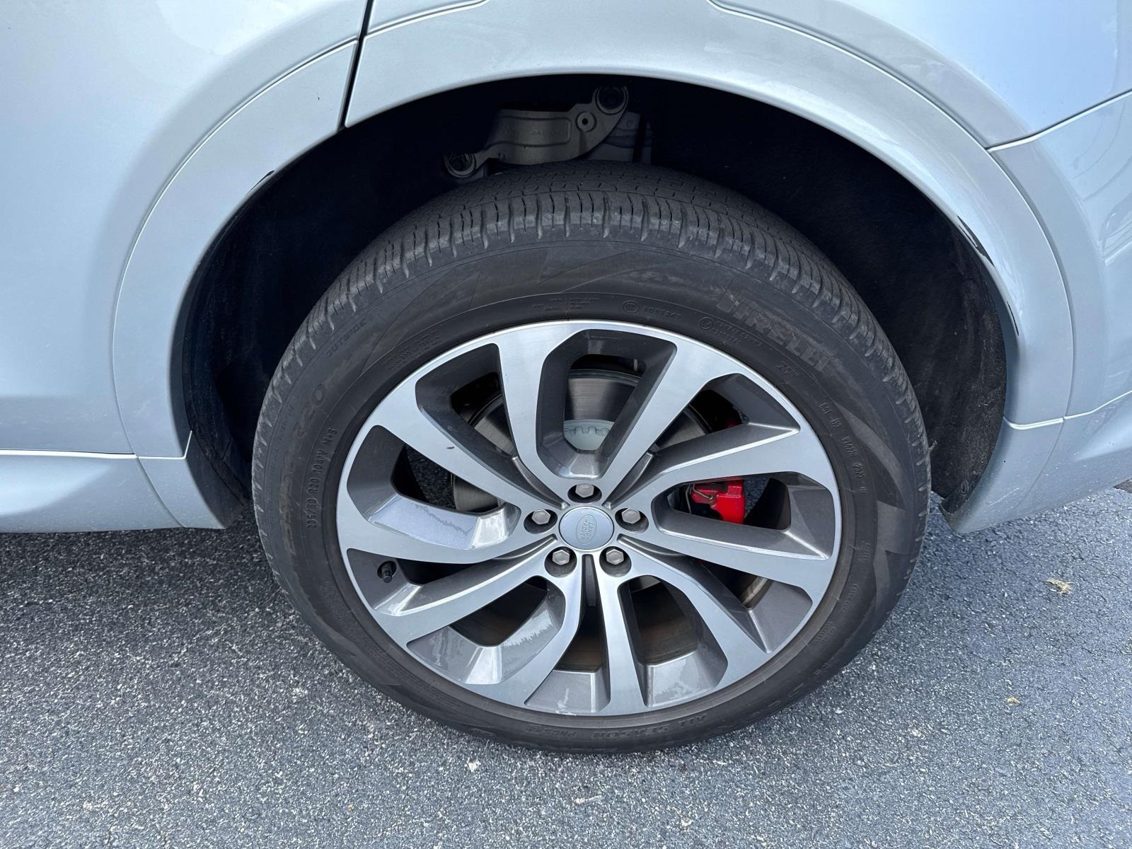 2023 Land Rover Discovery Sport SE R-Dynamic photo 3