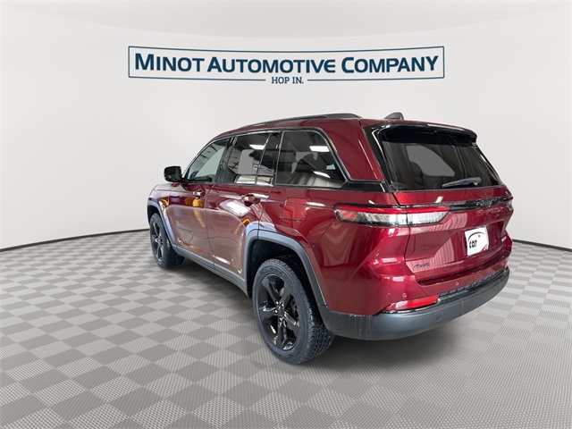 2024 Jeep Grand Cherokee Limited photo 4