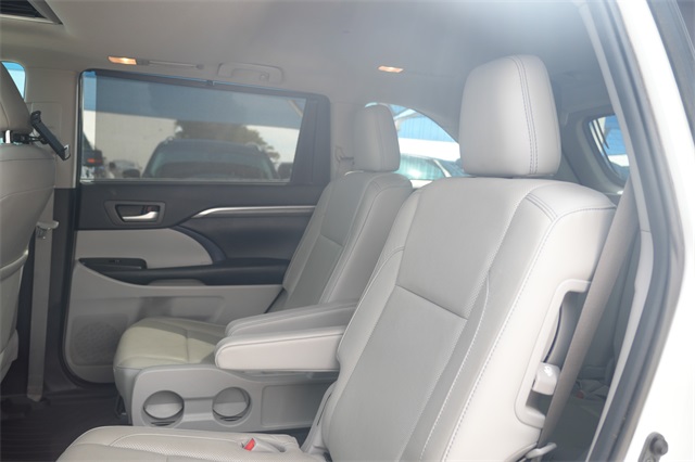 2019 Toyota Highlander Limited photo 7