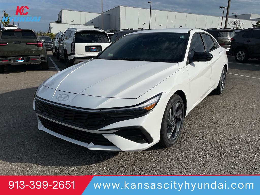 2025 Hyundai Elantra Blue's photo