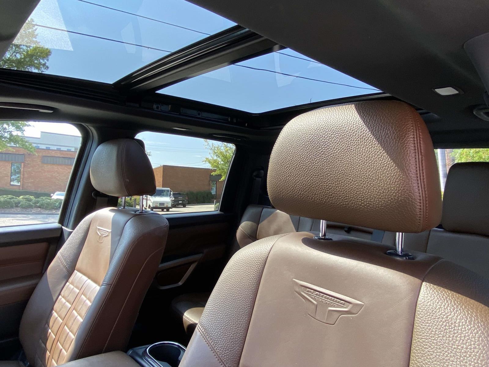 2021 Nissan Titan Platinum Reserve Crew Cab photo 3