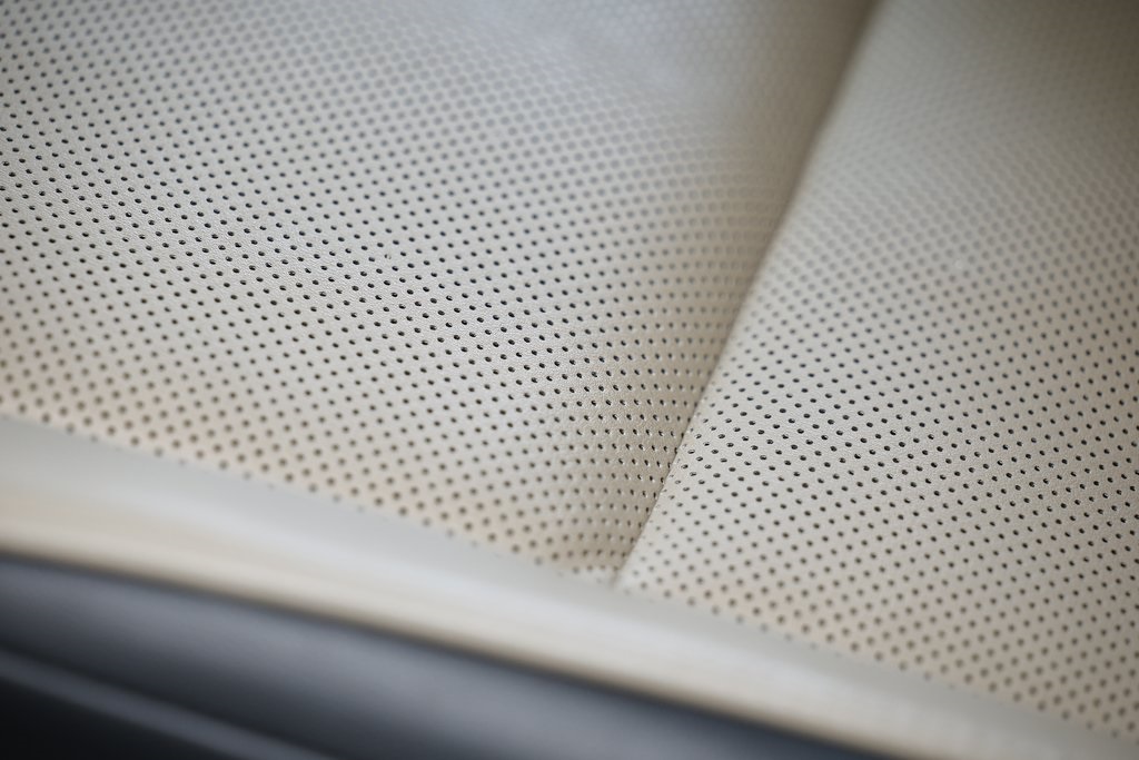 2021 Lexus ES 300h photo 21