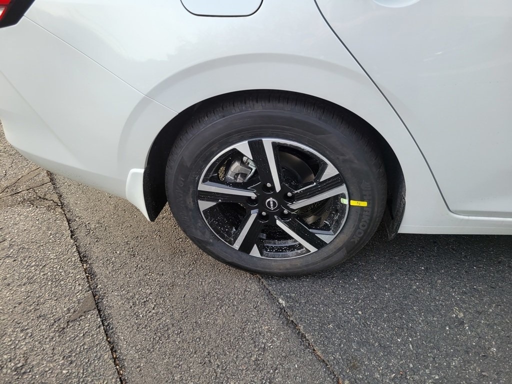 2025 Nissan Sentra SV photo 25