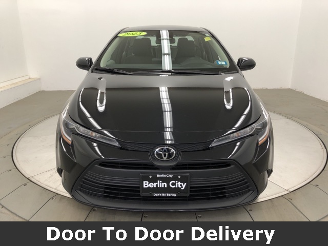 2023 Toyota Corolla LE photo 2