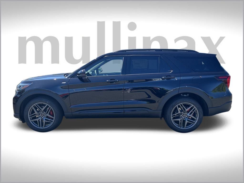 2025 Ford Explorer ST-Line photo 2