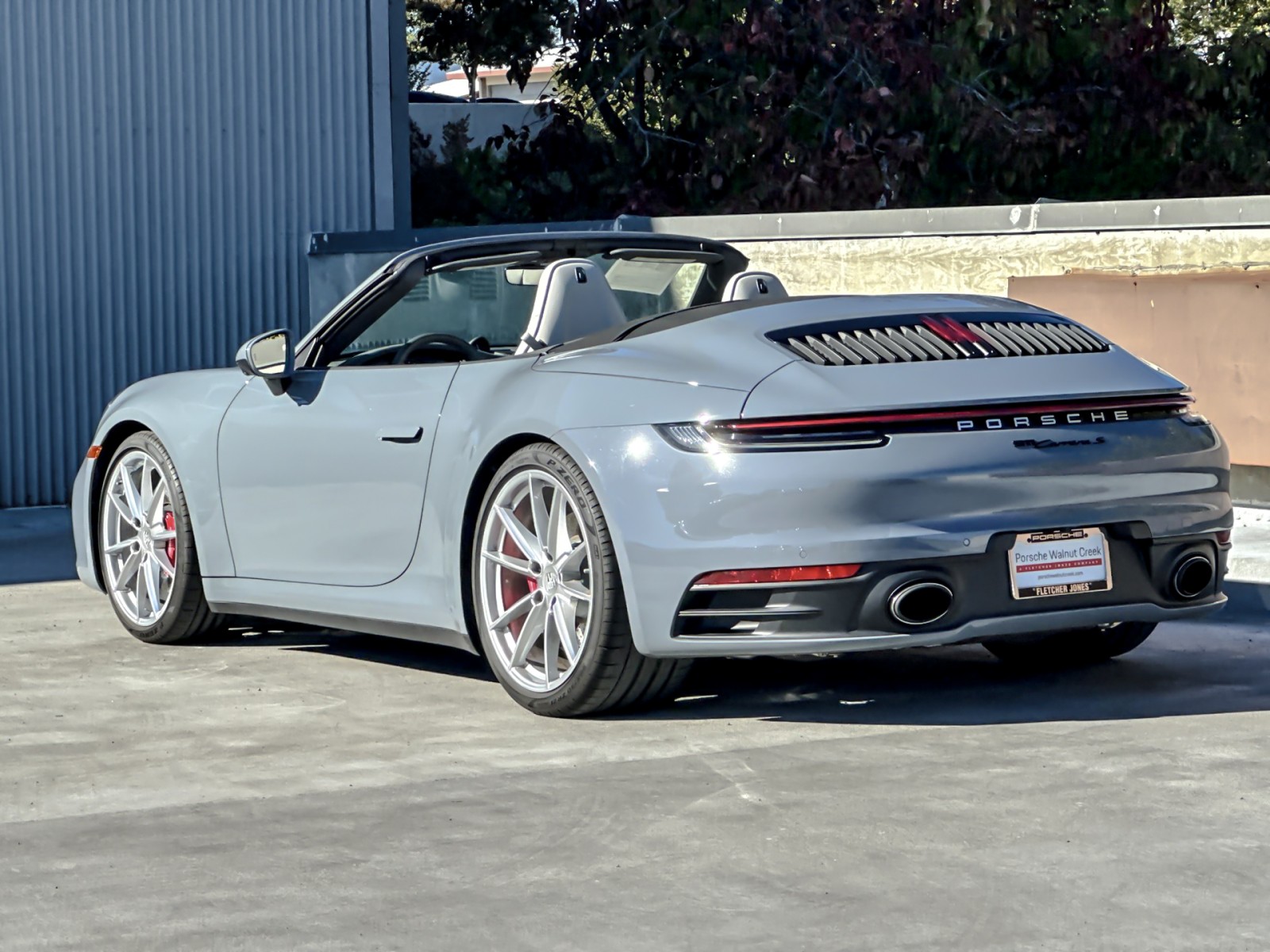 2024 Porsche 911 S Cabriolet photo 4