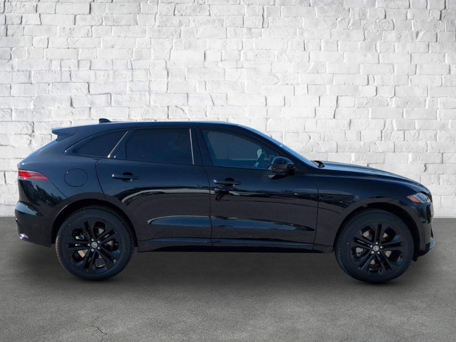2026 Jaguar F-PACE P250 R-Dynamic S photo 4