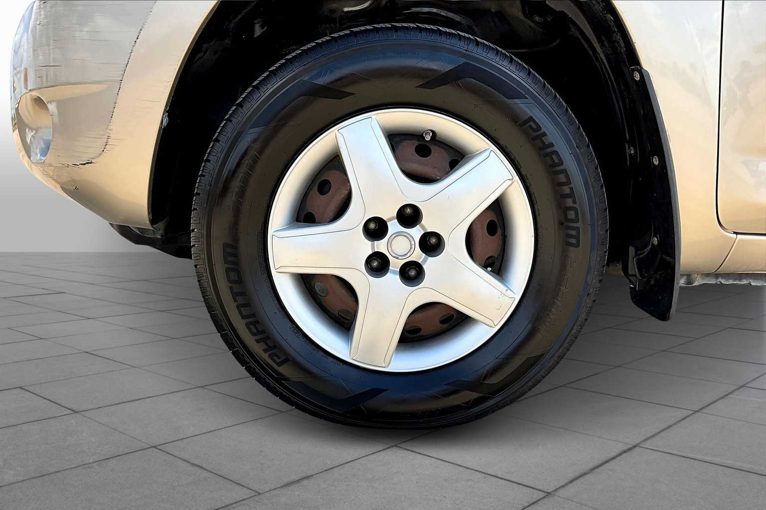 2008 Toyota RAV4 Sport photo 9