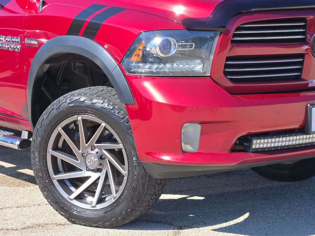 2014 Ram 1500 Sport photo 3