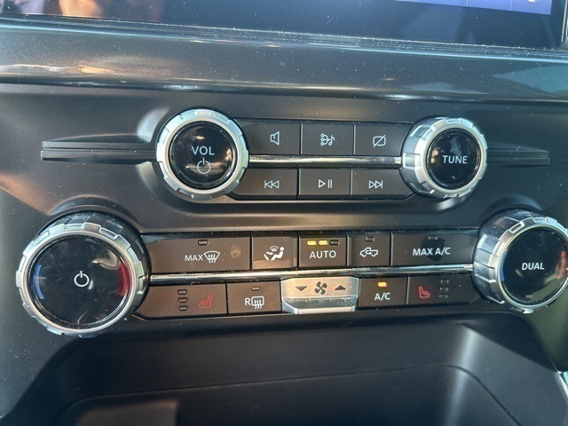 2023 Ford F-150 XLT photo 11