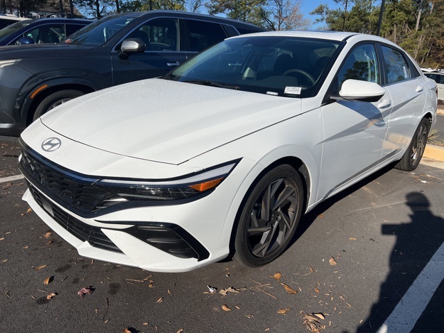 2025 Hyundai Elantra SEL's photo