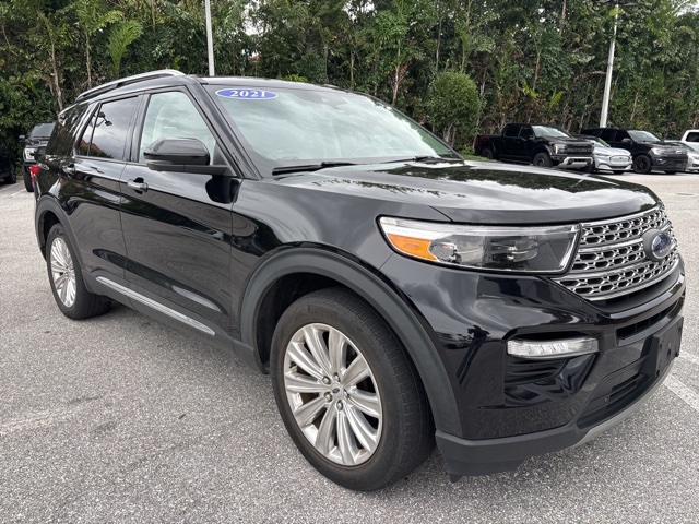 2021 Ford Explorer Limited's photo