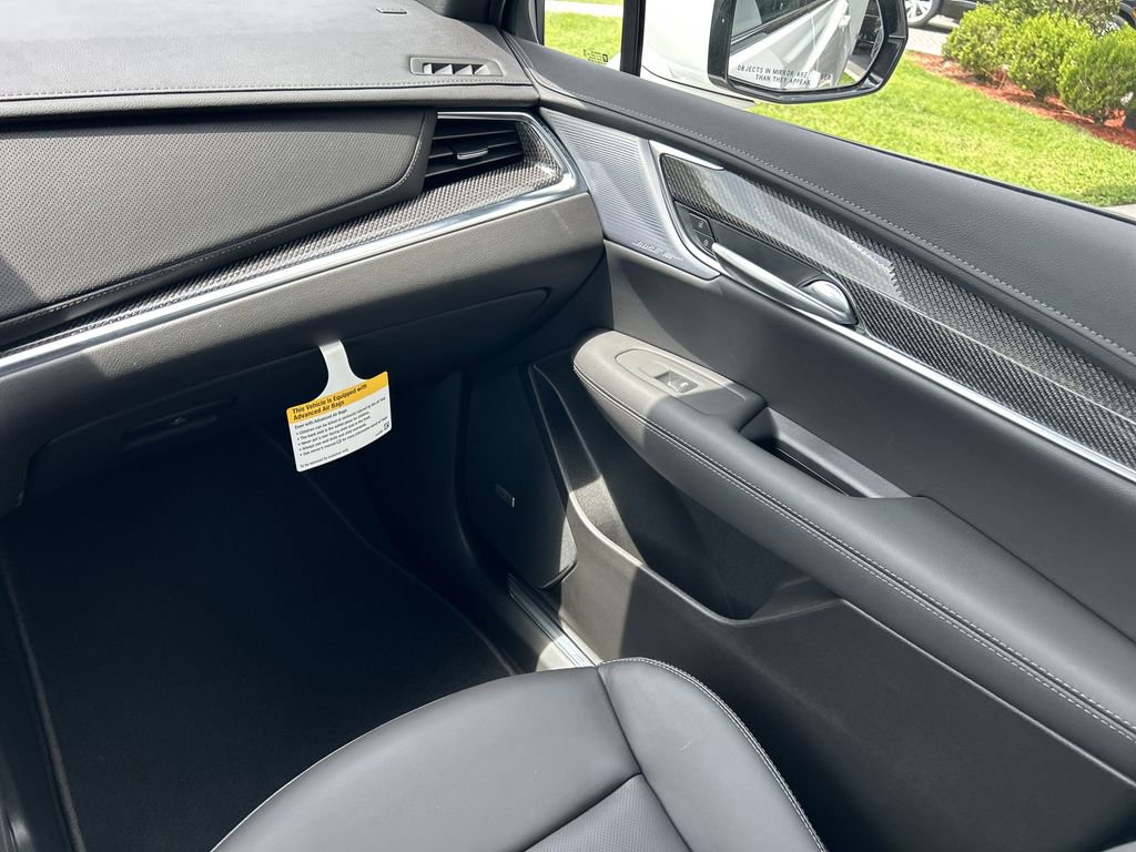 2025 Cadillac XT5 Sport photo 16