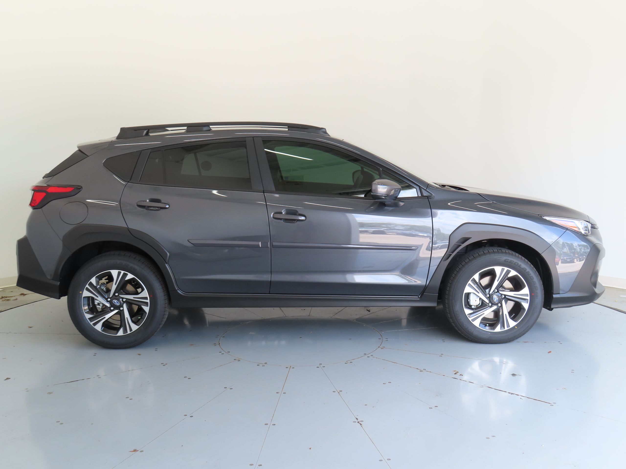 2025 Subaru Crosstrek Premium photo 2