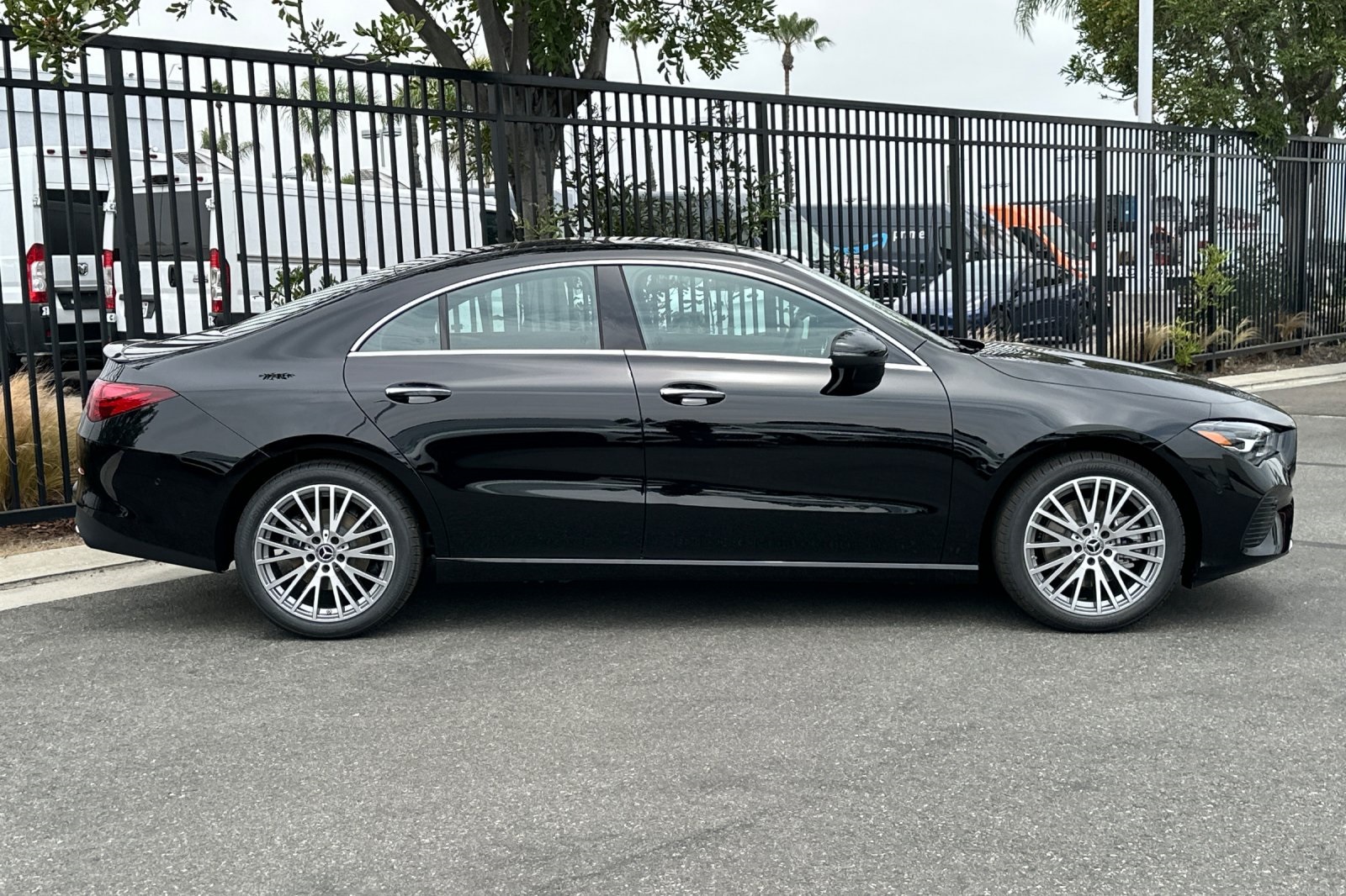 2025 Mercedes Benz CLA 250 photo 4