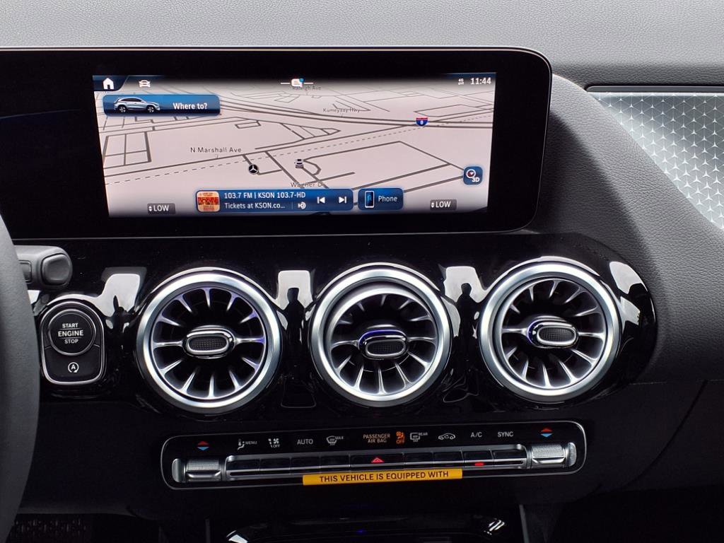 2025 Mercedes Benz GLA 250 photo 4