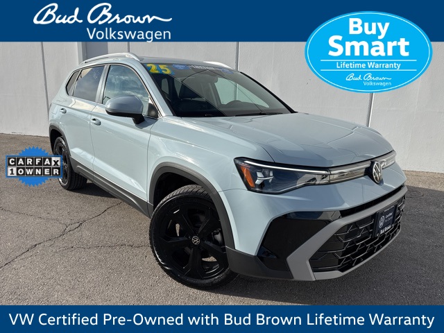 2025 Volkswagen Taos SEL's photo