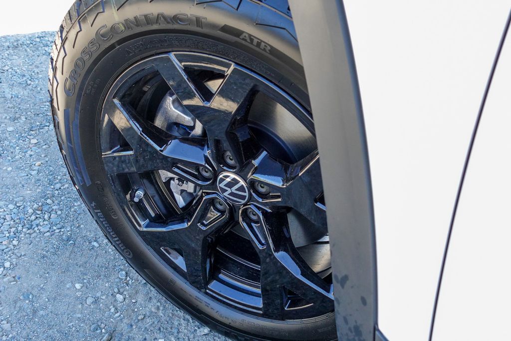 2026 Volkswagen Atlas Peak Edition SE photo 9
