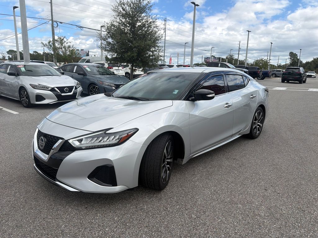 2020 Nissan Maxima SV photo 3