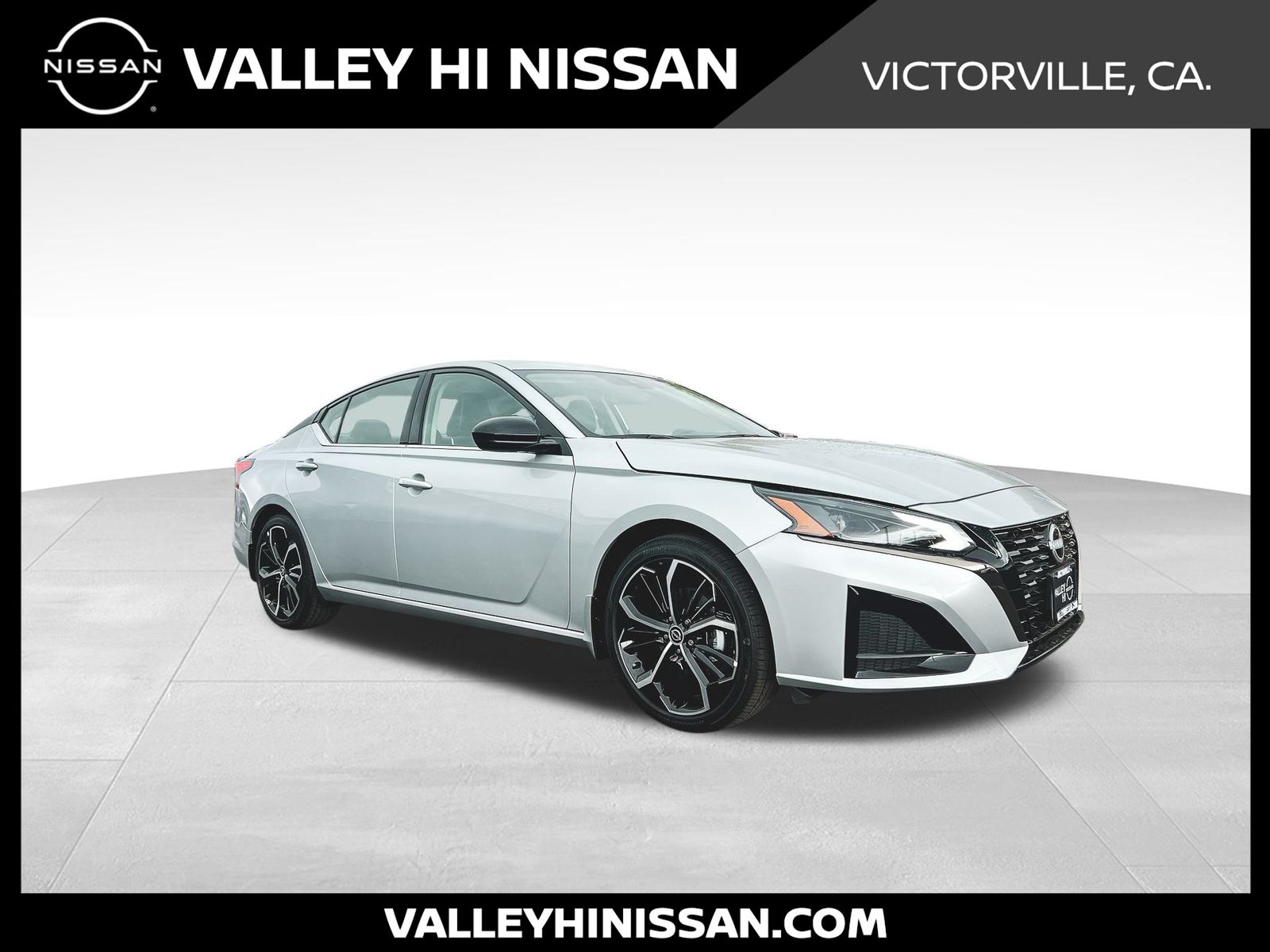 2025 Nissan Altima SR's photo