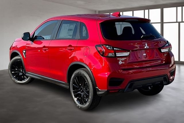2025 Mitsubishi Outlander Sport LE photo 4