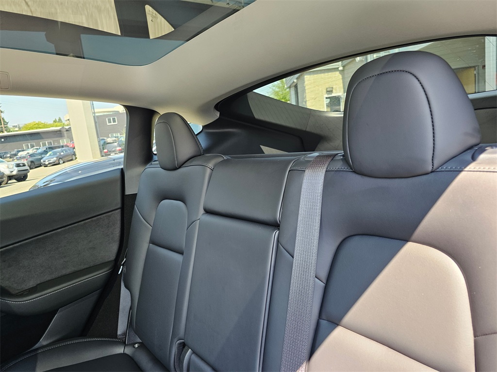2023 Tesla Model Y Long Range photo 20