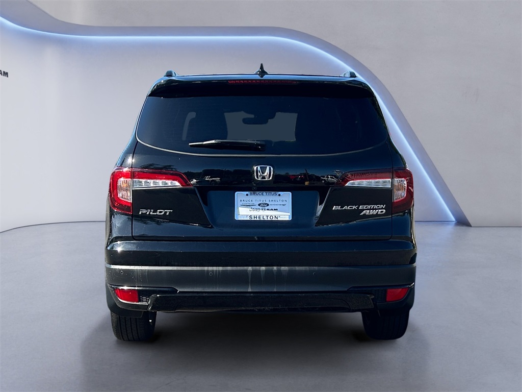 2022 Honda Pilot Black Edition photo 4