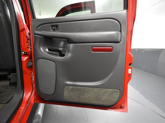 2005 Gmc Sierra SLT photo 29
