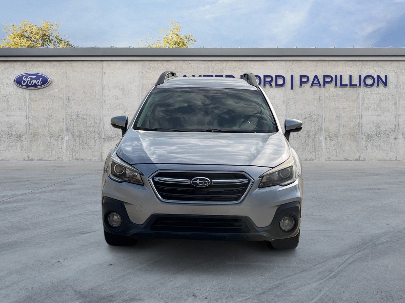 2019 Subaru Outback 2.5i Premium photo 7